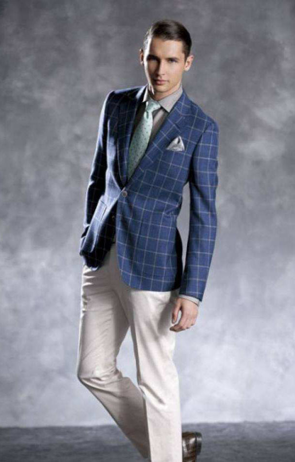 西服定制一套需要多少錢(qián)？怎樣選擇廠家？