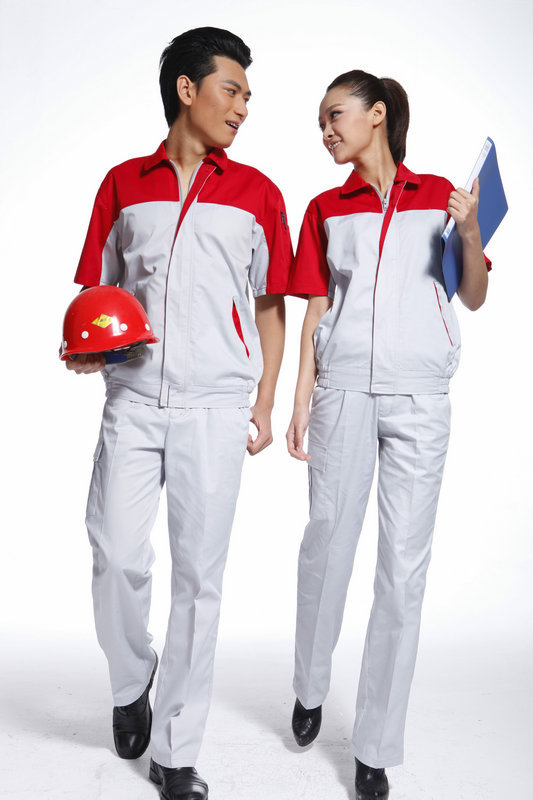 工作服清洗時(shí)應(yīng)該注意什么?怎樣放置不變形?